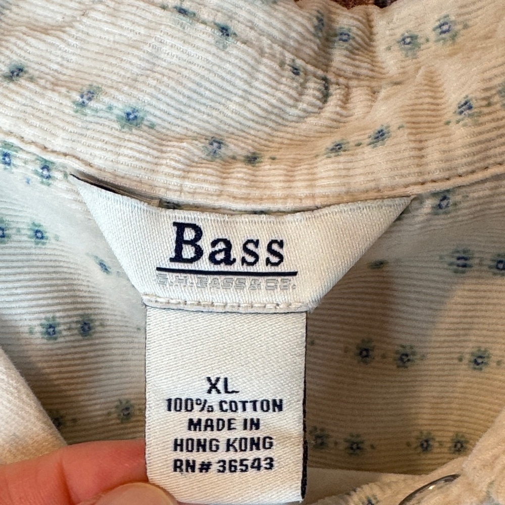 Bass Cream Button Down Shirt with Blue Pattern - Picture 3 of 6